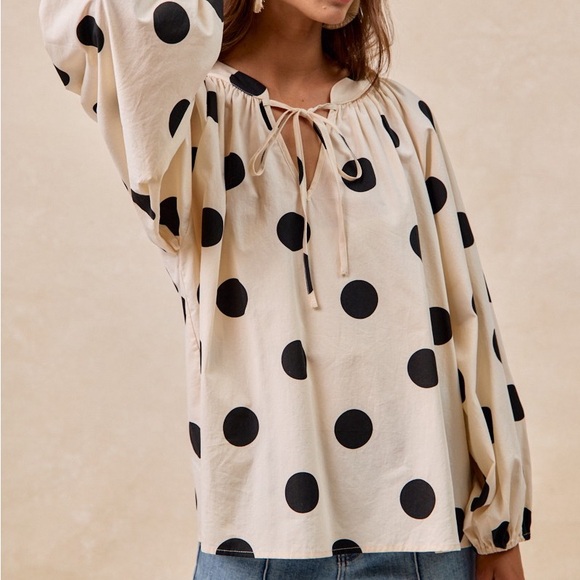 Polka Dot Exaggerated Balloon Sleeves Blouse - Picture 5 of 10